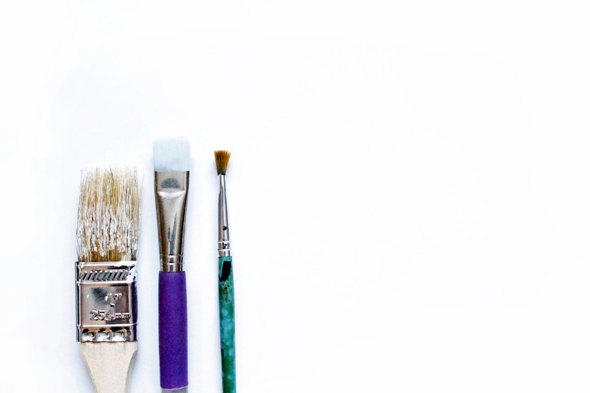 Pintor con brocha, detalle